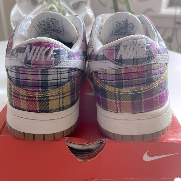 2007 WMNS Nike Dunk Low Size 7 - Picture 6 of 8